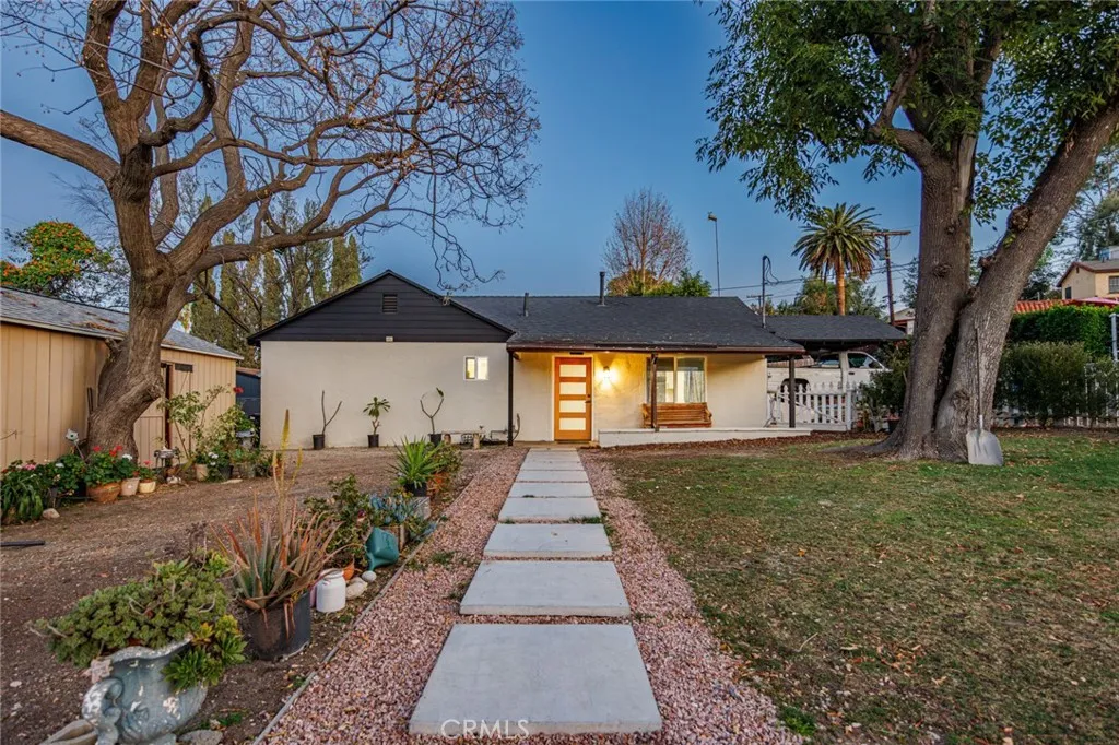 10648 Franlie, Sunland, California 91040 home-pic-1