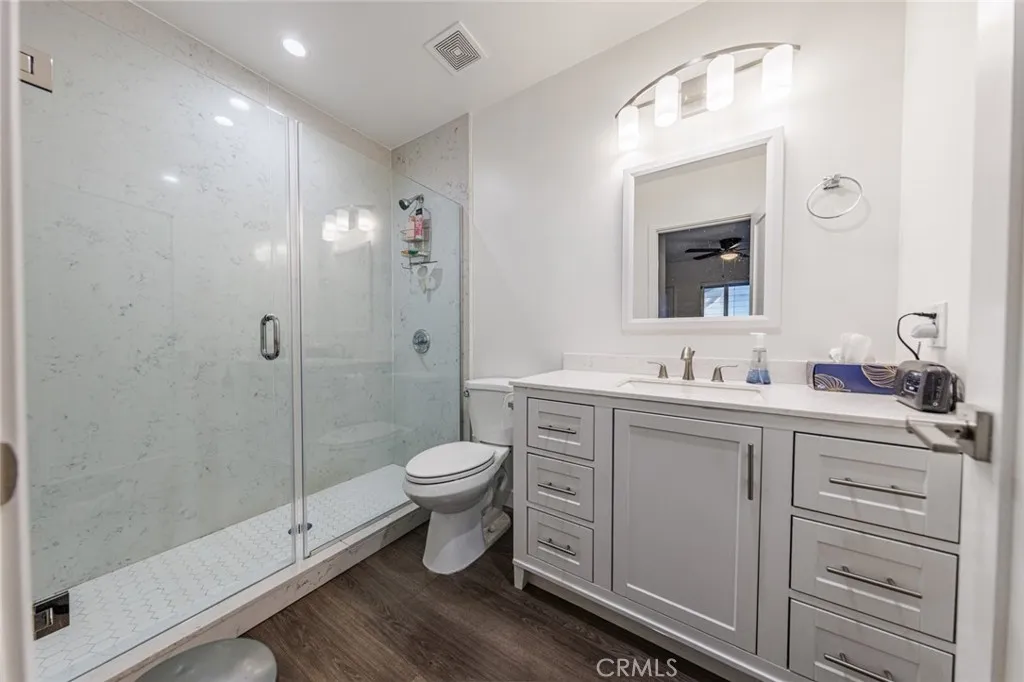 10648 Franlie, Sunland, California 91040 home-pic-16