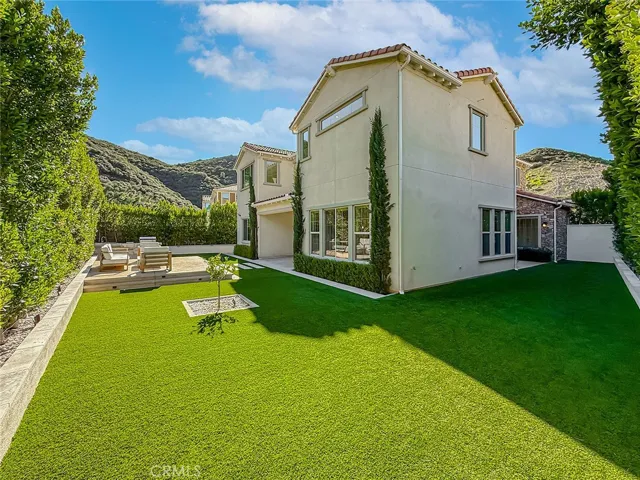 Backyard/Sideyard