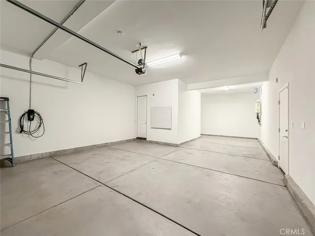 3-car Garage