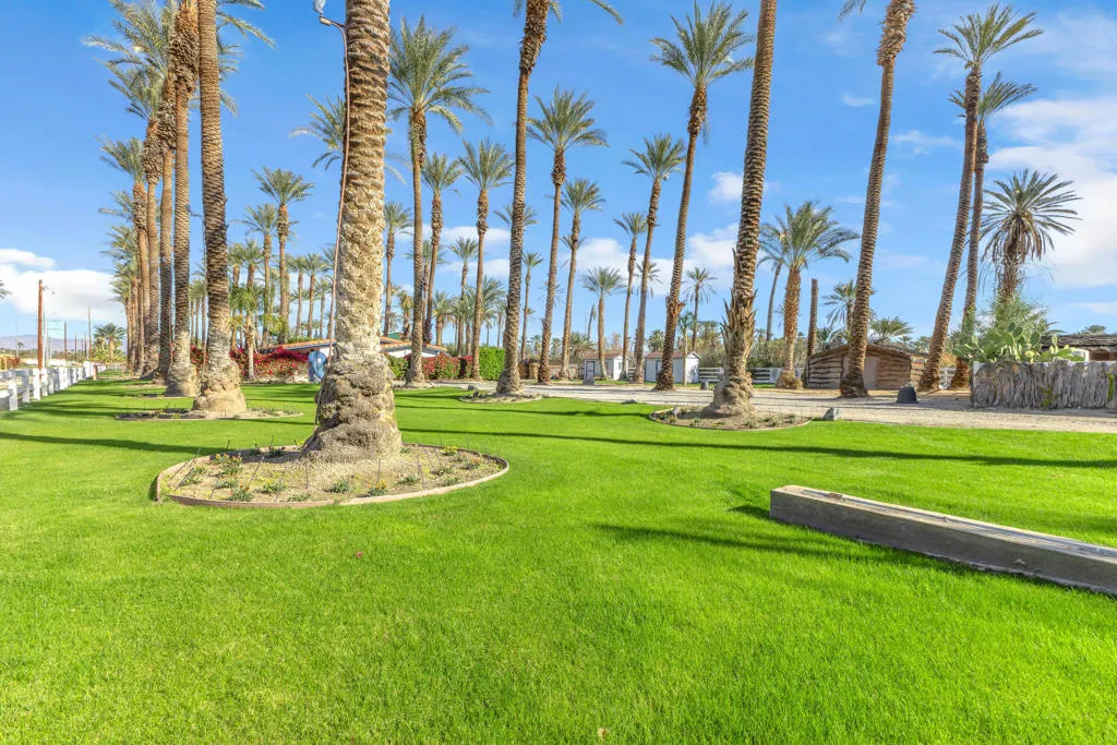 58200 Almonte Drive, La Quinta, California 92253 home-pic-13