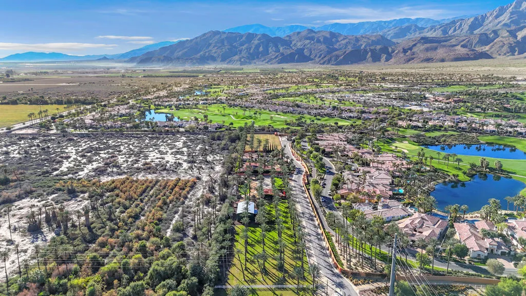 58200 Almonte Drive, La Quinta, California 92253 home-pic-4