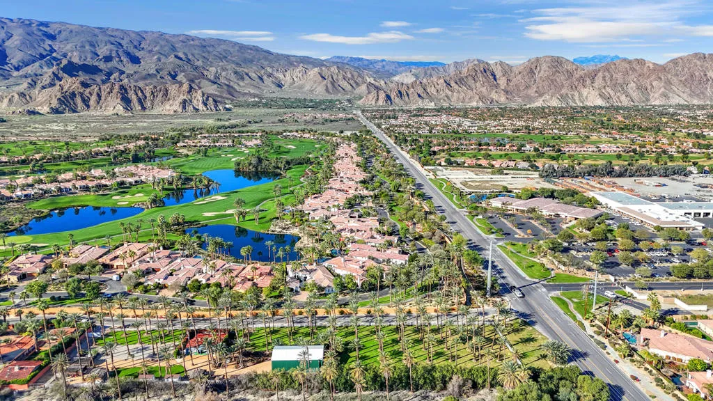 58200 Almonte Drive, La Quinta, California 92253 home-pic-3