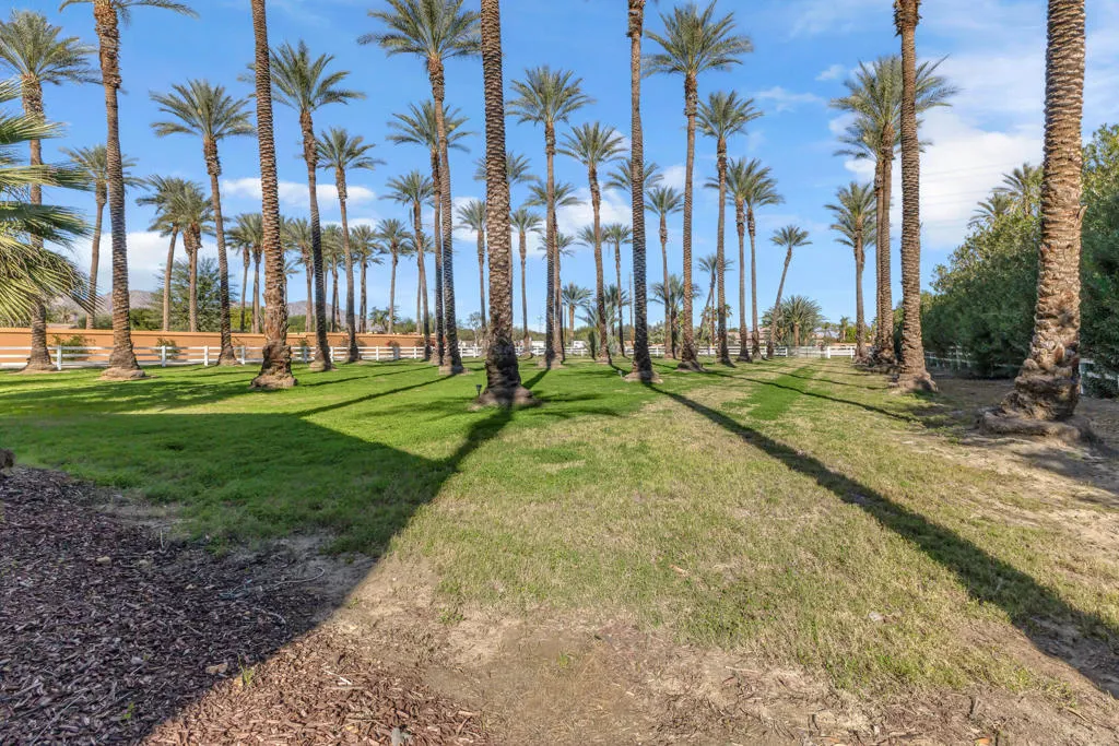 58200 Almonte Drive, La Quinta, California 92253 home-pic-35