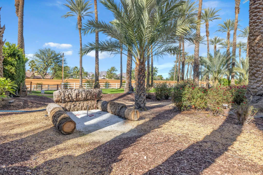 58200 Almonte Drive, La Quinta, California 92253 home-pic-33
