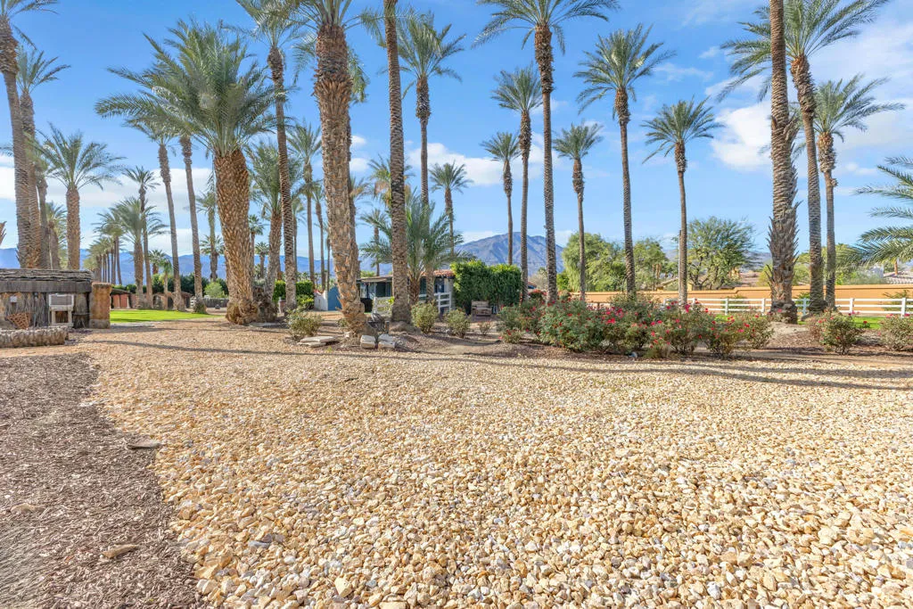 58200 Almonte Drive, La Quinta, California 92253 home-pic-29