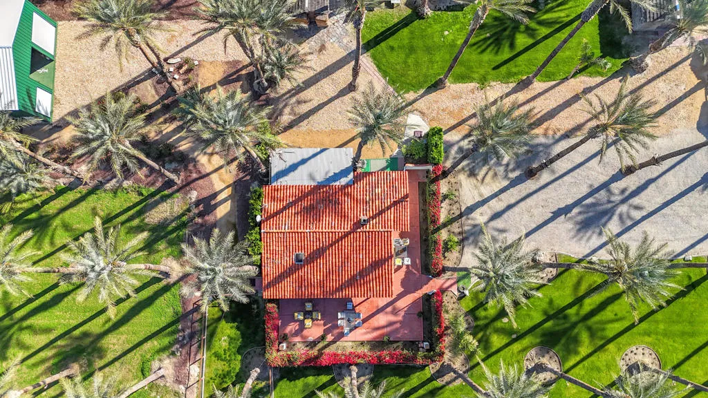 58200 Almonte Drive, La Quinta, California 92253 home-pic-10