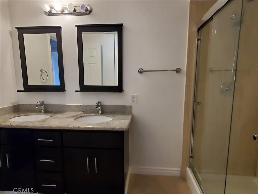 422 Avenida Castilla D, Laguna Woods, California 92637 home-pic-14