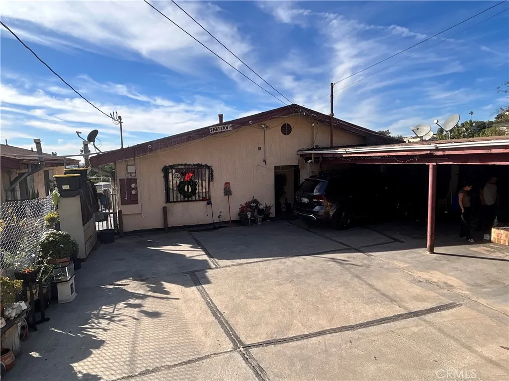 1101 N Rowan, Los Angeles, California 90063 home-pic-1