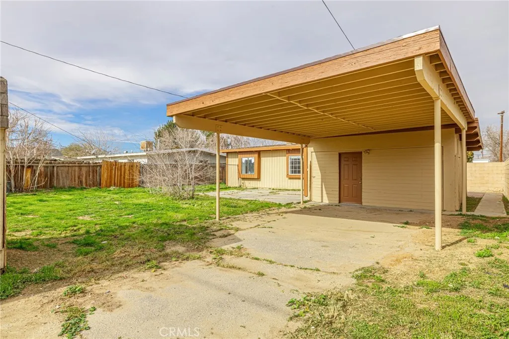 1238 W Avenue H15, Lancaster, California 93534 home-pic-40
