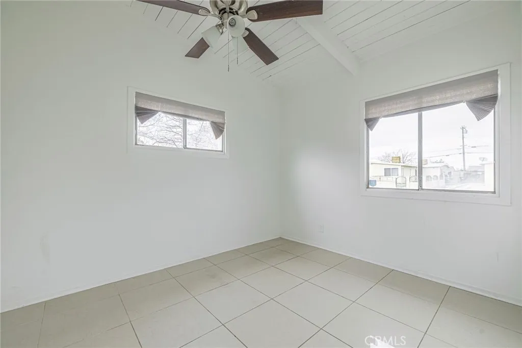 1238 W Avenue H15, Lancaster, California 93534 home-pic-32