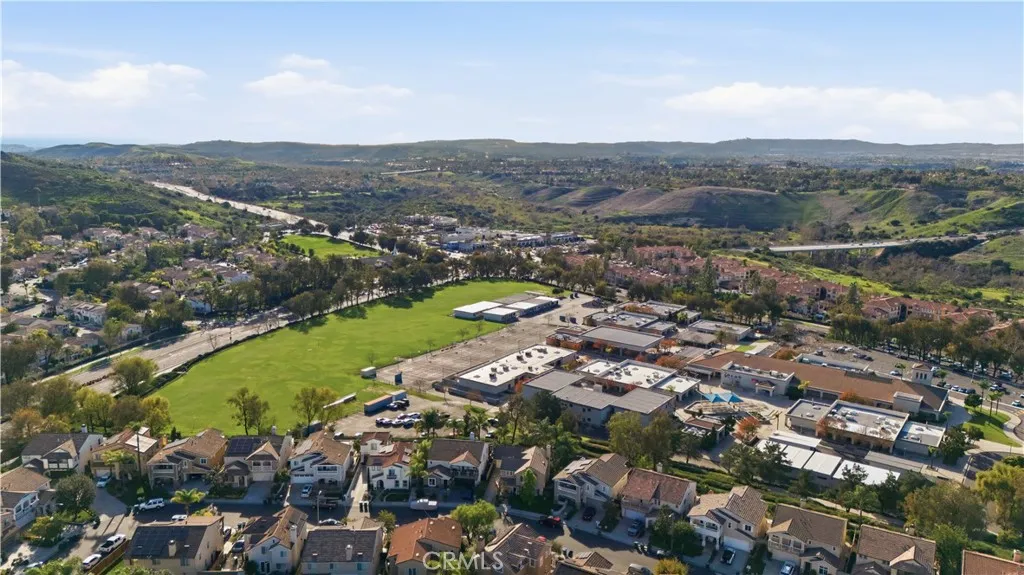 39 Grassy Knoll, Rancho Santa Margarita, California 92688 home-pic-33