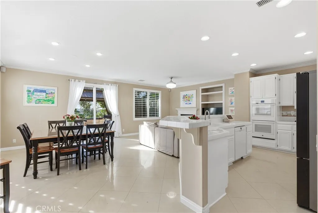 39 Grassy Knoll, Rancho Santa Margarita, California 92688 home-pic-5