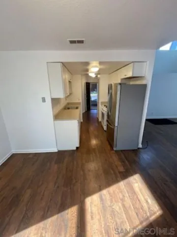 935 W 8th St, Santa Rosa, California 95401