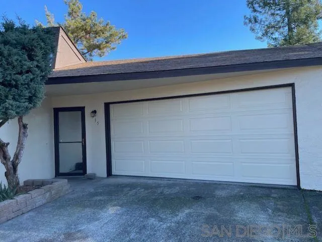 935 W 8th St, Santa Rosa, California 95401