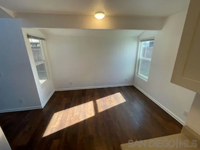 935 W 8th St, Santa Rosa, California 95401