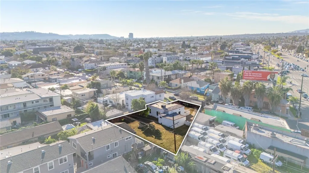 1614 S Highland Avenue, Los Angeles, California 90019 home-pic-10