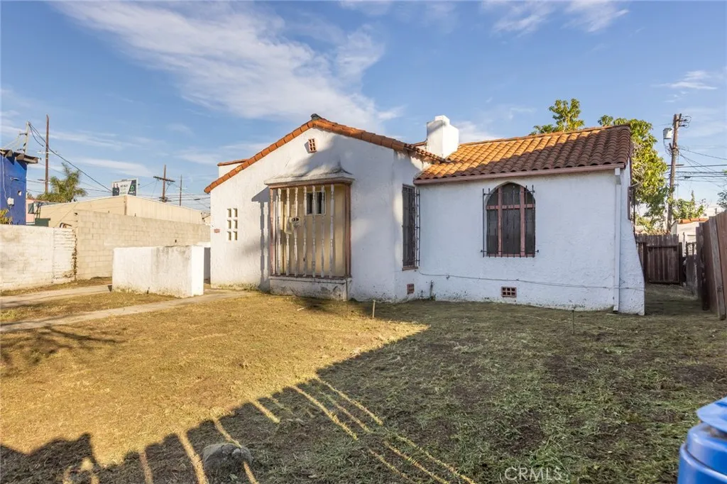1614 S Highland Avenue, Los Angeles, California 90019 home-pic-2