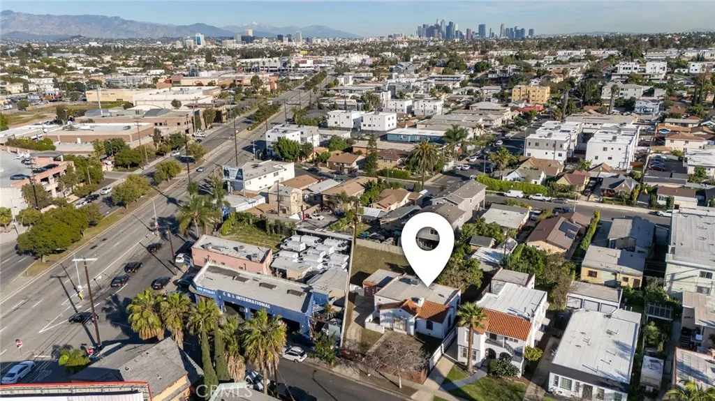 1614 S Highland Avenue, Los Angeles, California 90019 home-pic-13