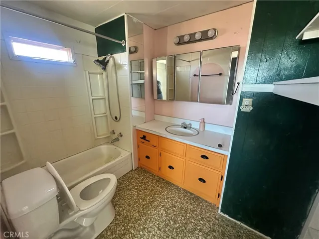 1477 Artesia Avenue, Yucca Valley, California 92284