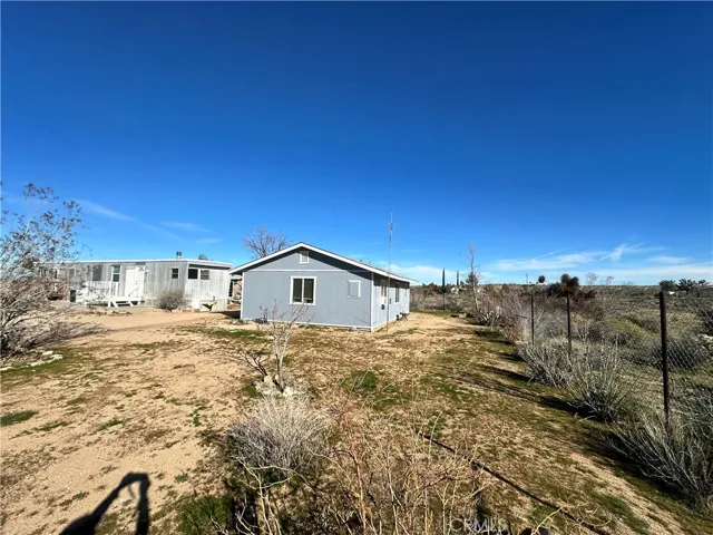 1477 Artesia Avenue, Yucca Valley, California 92284