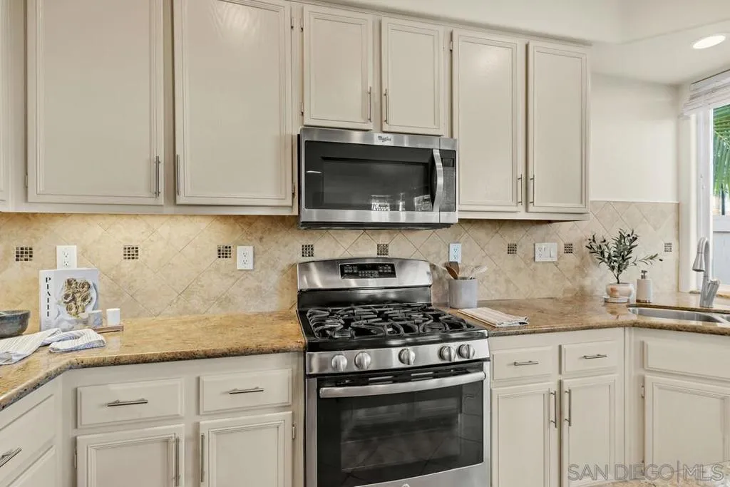 18910 Caminito Cantilena 10, San Diego, California 92128 home-pic-20