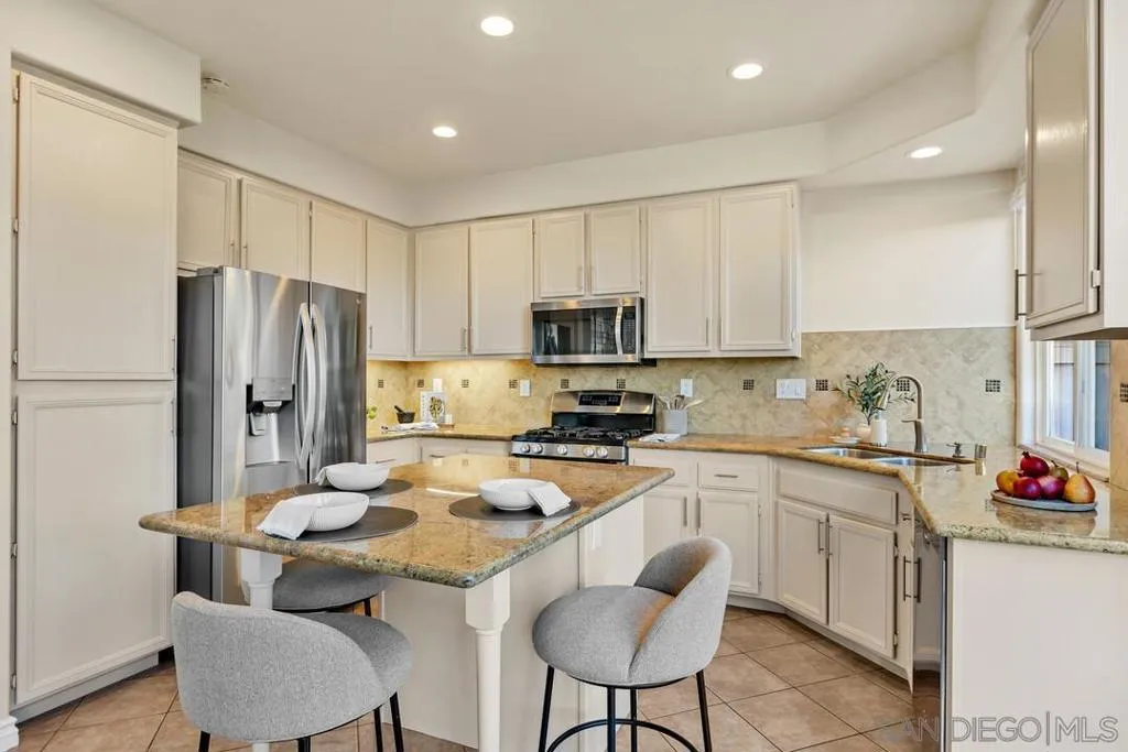 18910 Caminito Cantilena 10, San Diego, California 92128 home-pic-17
