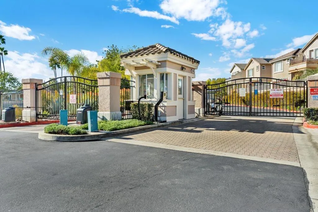 18910 Caminito Cantilena 10, San Diego, California 92128 home-pic-54