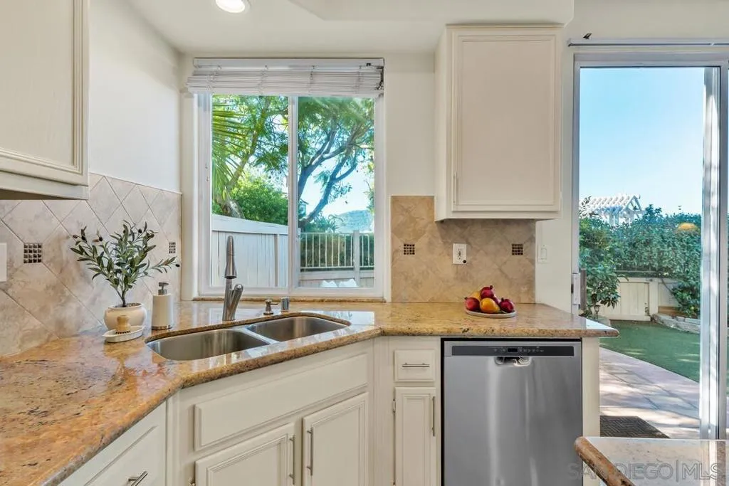 18910 Caminito Cantilena 10, San Diego, California 92128 home-pic-21