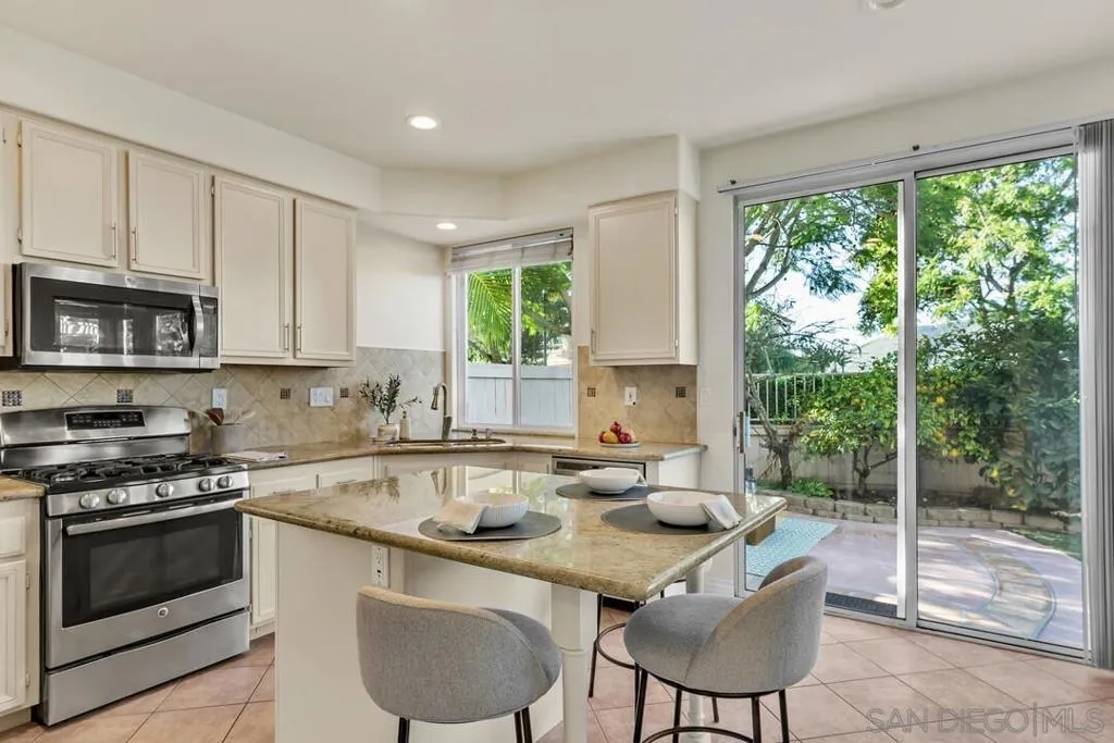 18910 Caminito Cantilena 10, San Diego, California 92128 home-pic-19