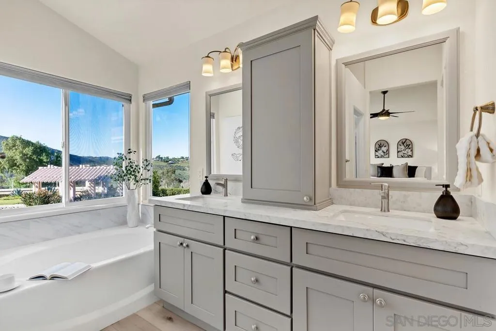 18910 Caminito Cantilena 10, San Diego, California 92128 home-pic-28