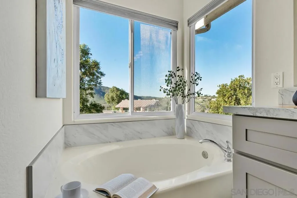 18910 Caminito Cantilena 10, San Diego, California 92128 home-pic-29