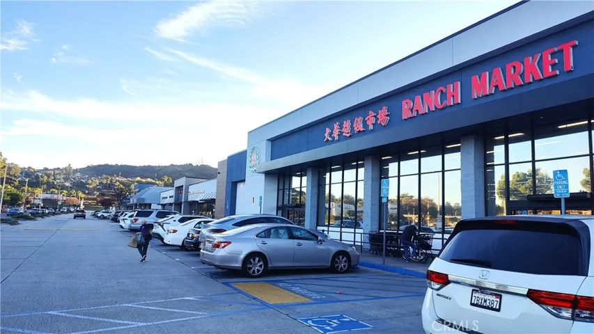 Walking distance to 99 Ranch Supermarket plaza, restaurants, Banks, etc.