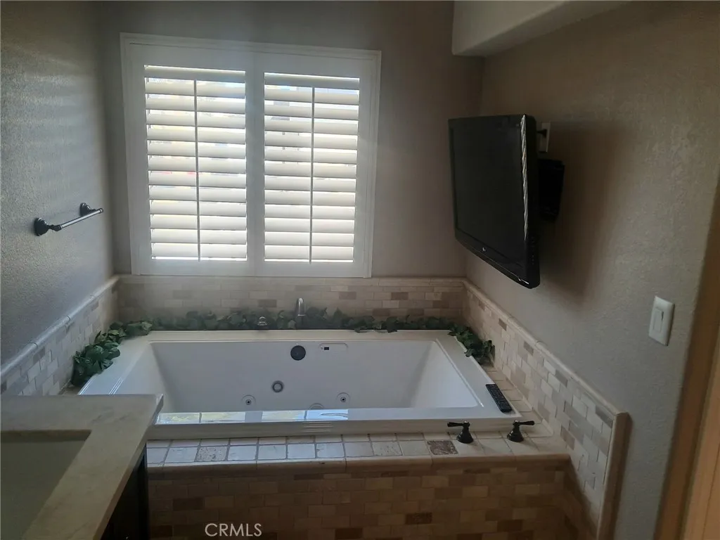 1609 Silvia, Lancaster, California 93535 home-pic-16