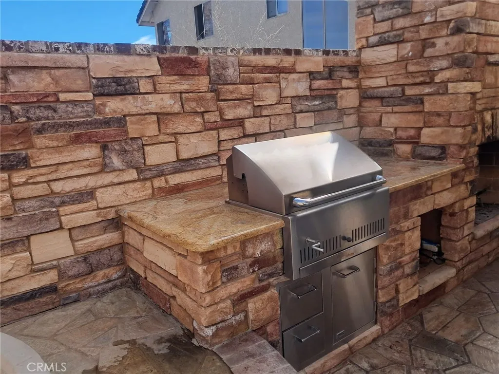 1609 Silvia, Lancaster, California 93535 home-pic-24