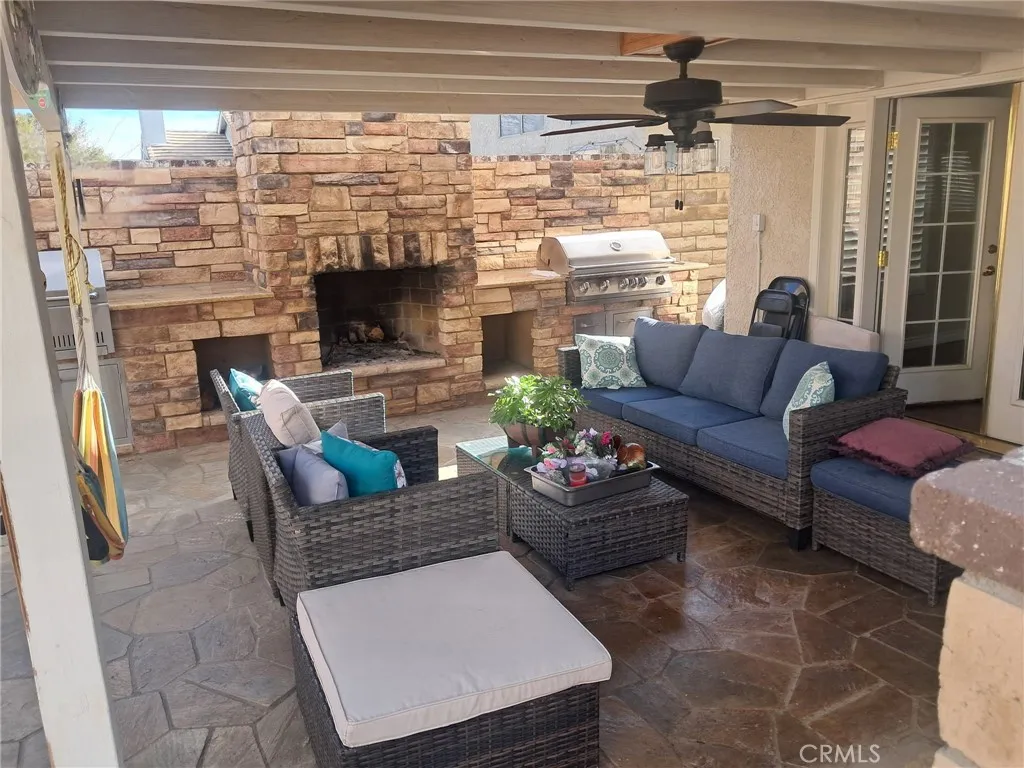 1609 Silvia, Lancaster, California 93535 home-pic-18