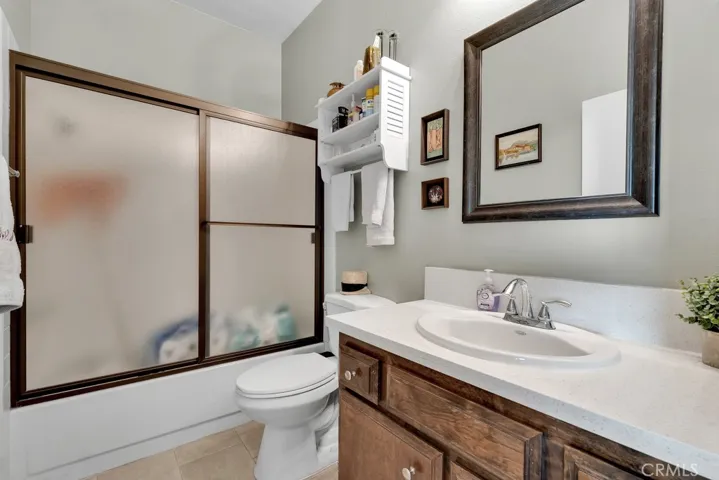 GUEST FULL BATHROOM DOWNSTAIRS