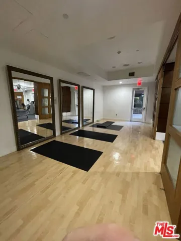 PRIVATE YOGA ROOM