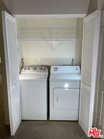 FULL SIZE LAUNDRY