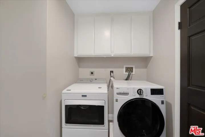 Laundry area - washer/dryer no