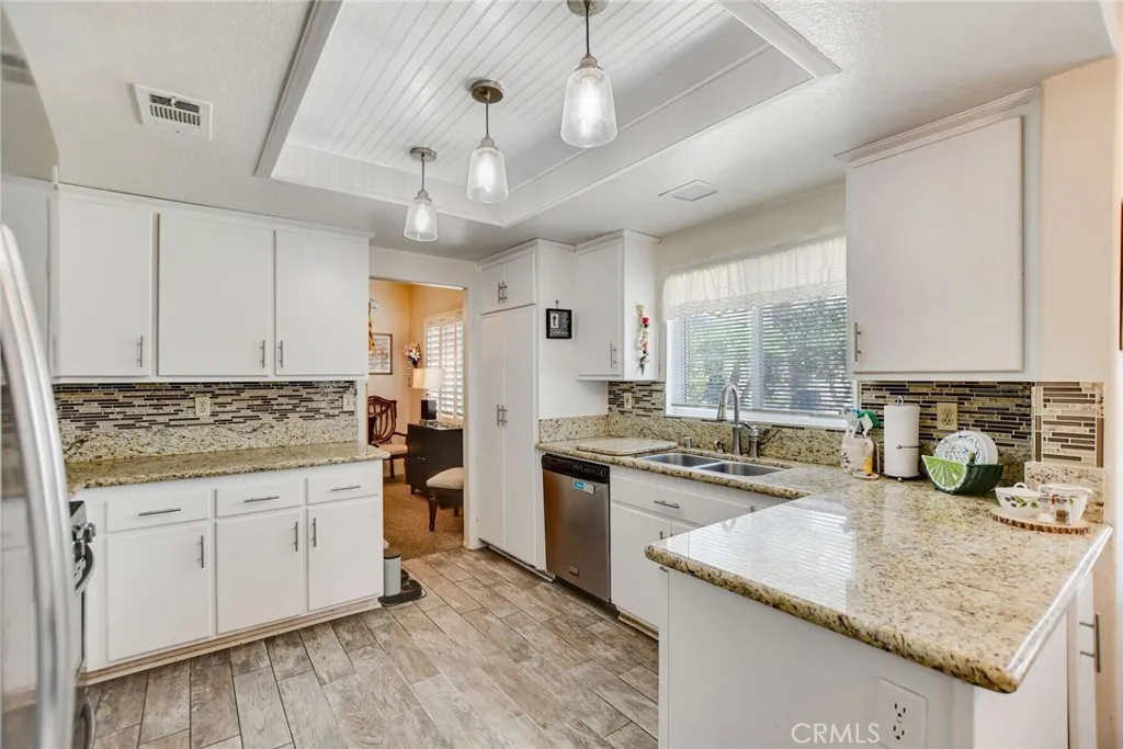 5537 Western, San Bernardino, California 92407 home-pic-10