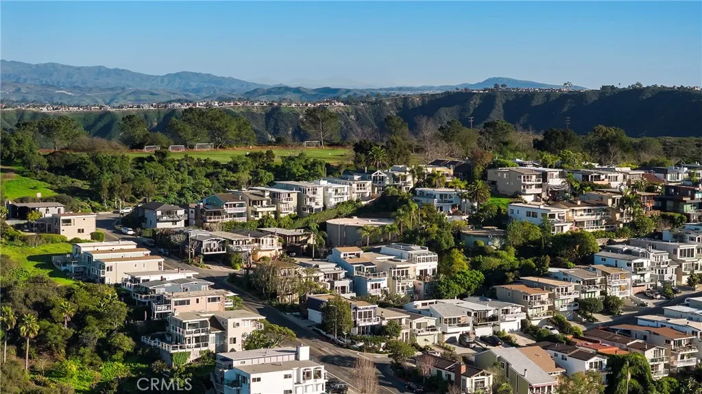 1077 Tia Juana, Laguna Beach, California 92651 home-pic-46