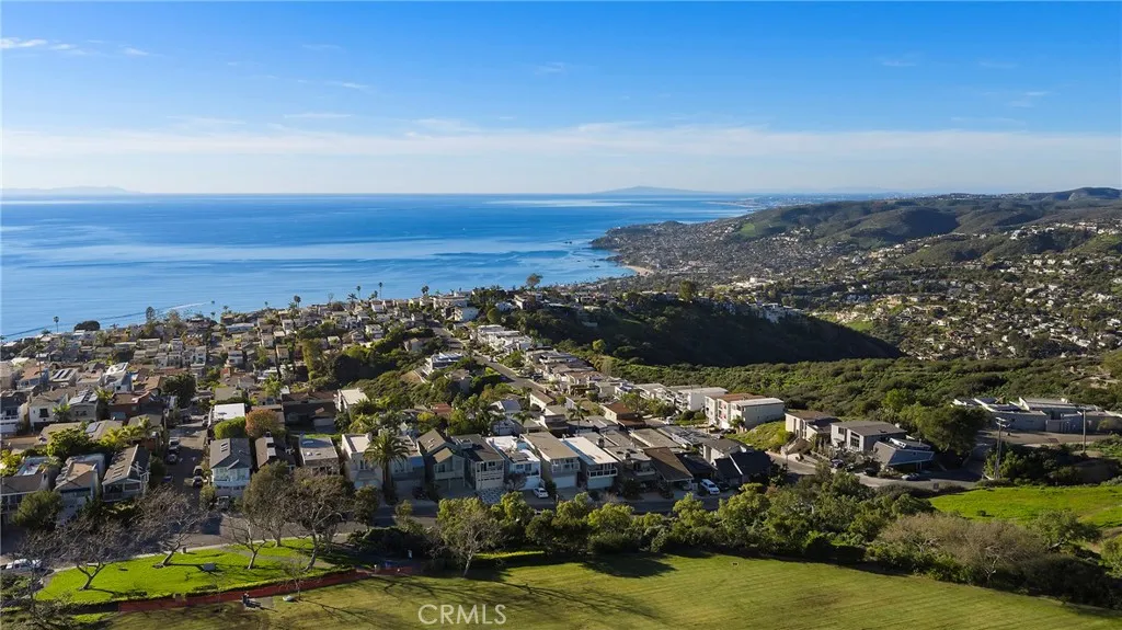 1077 Tia Juana, Laguna Beach, California 92651 home-pic-36