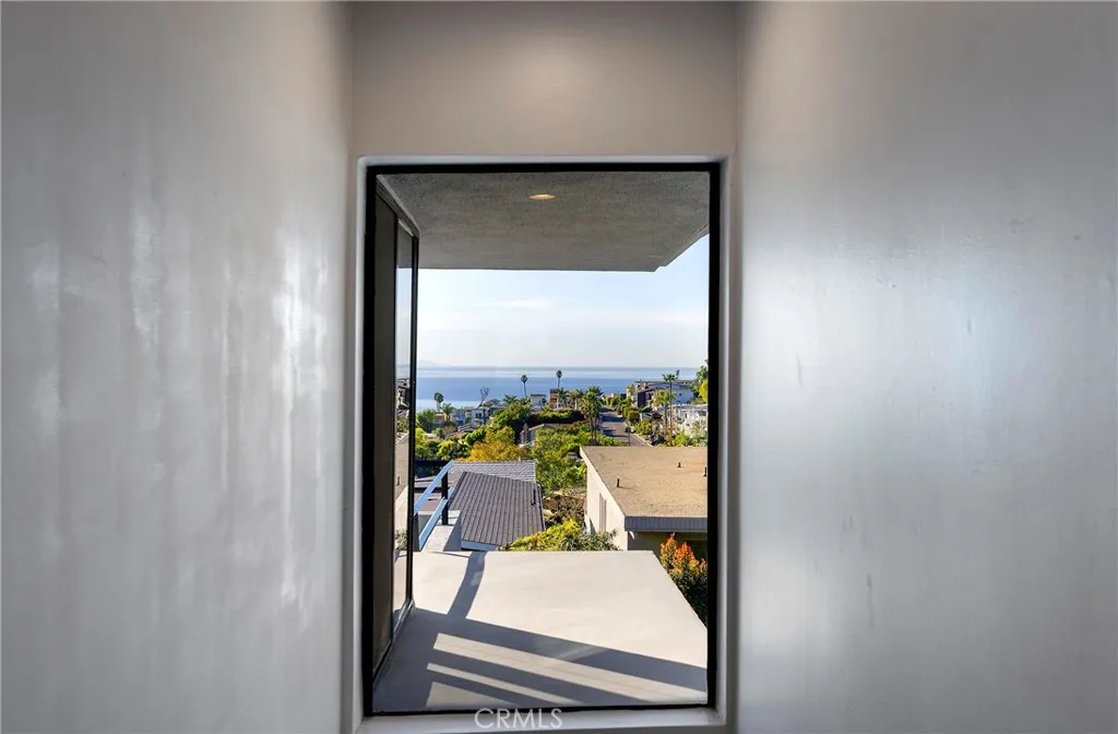 1077 Tia Juana, Laguna Beach, California 92651 home-pic-31