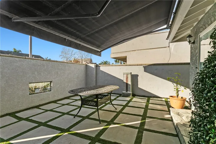 Patio off the living room w/retractable awning