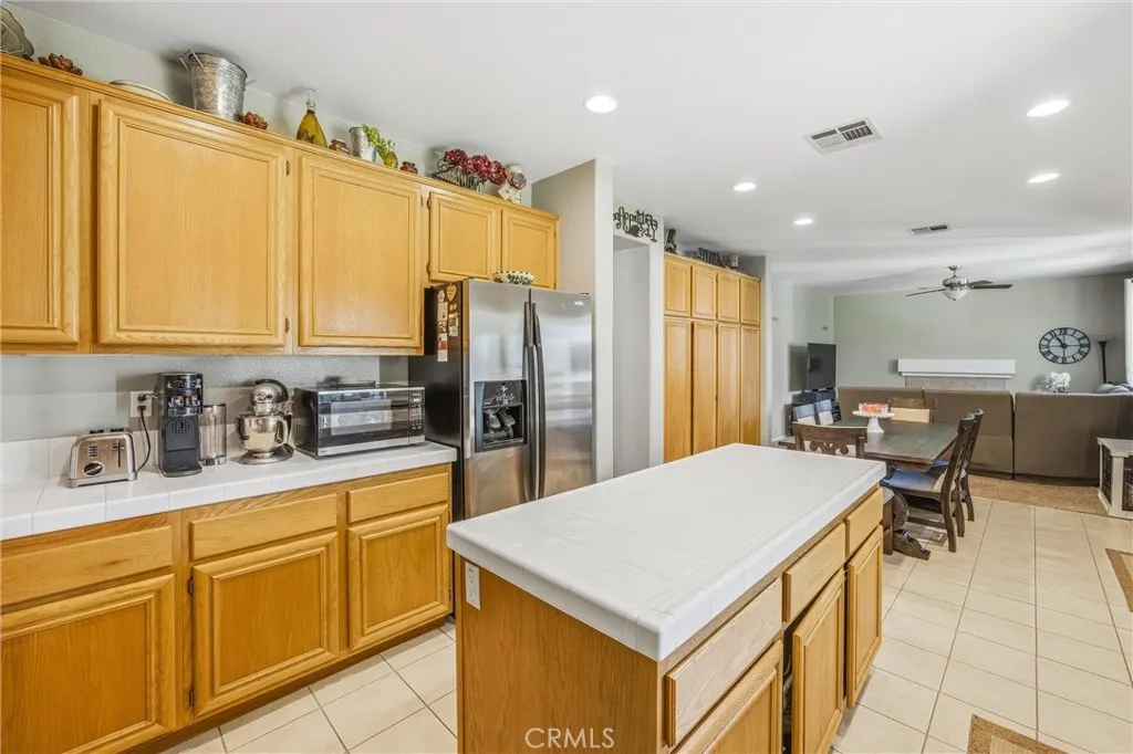 8470 Lindenhurst, Riverside, California 92508 home-pic-15