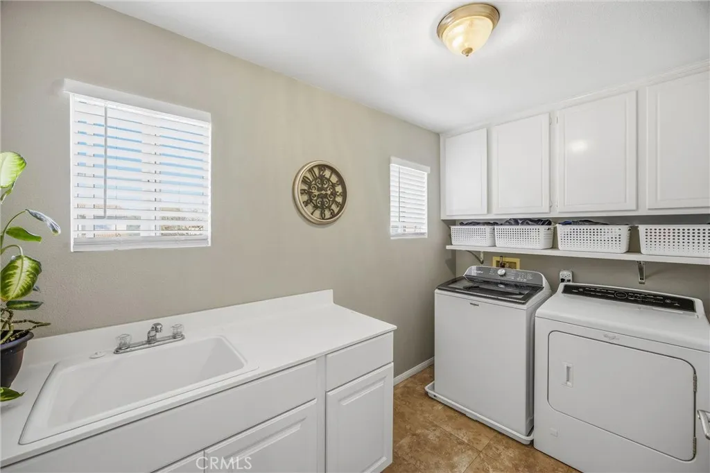 8470 Lindenhurst, Riverside, California 92508 home-pic-35