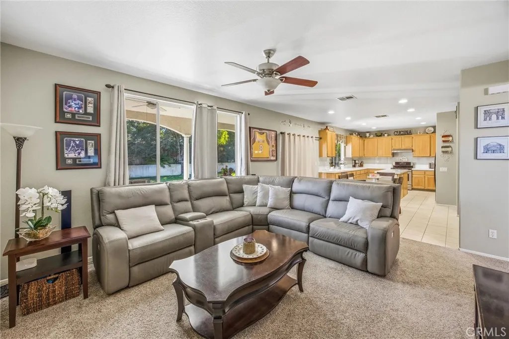 8470 Lindenhurst, Riverside, California 92508 home-pic-21