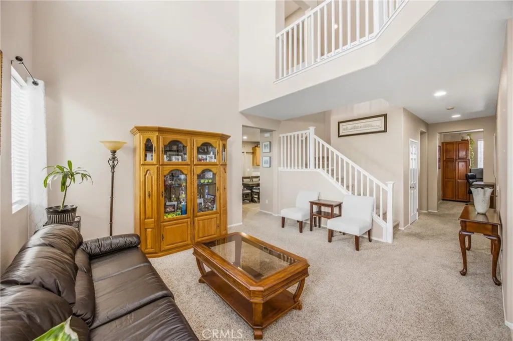 8470 Lindenhurst, Riverside, California 92508 home-pic-9