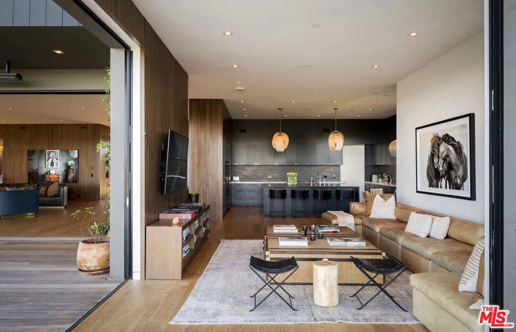 1030 Somera Road, Los Angeles, California 90077 home-pic-23